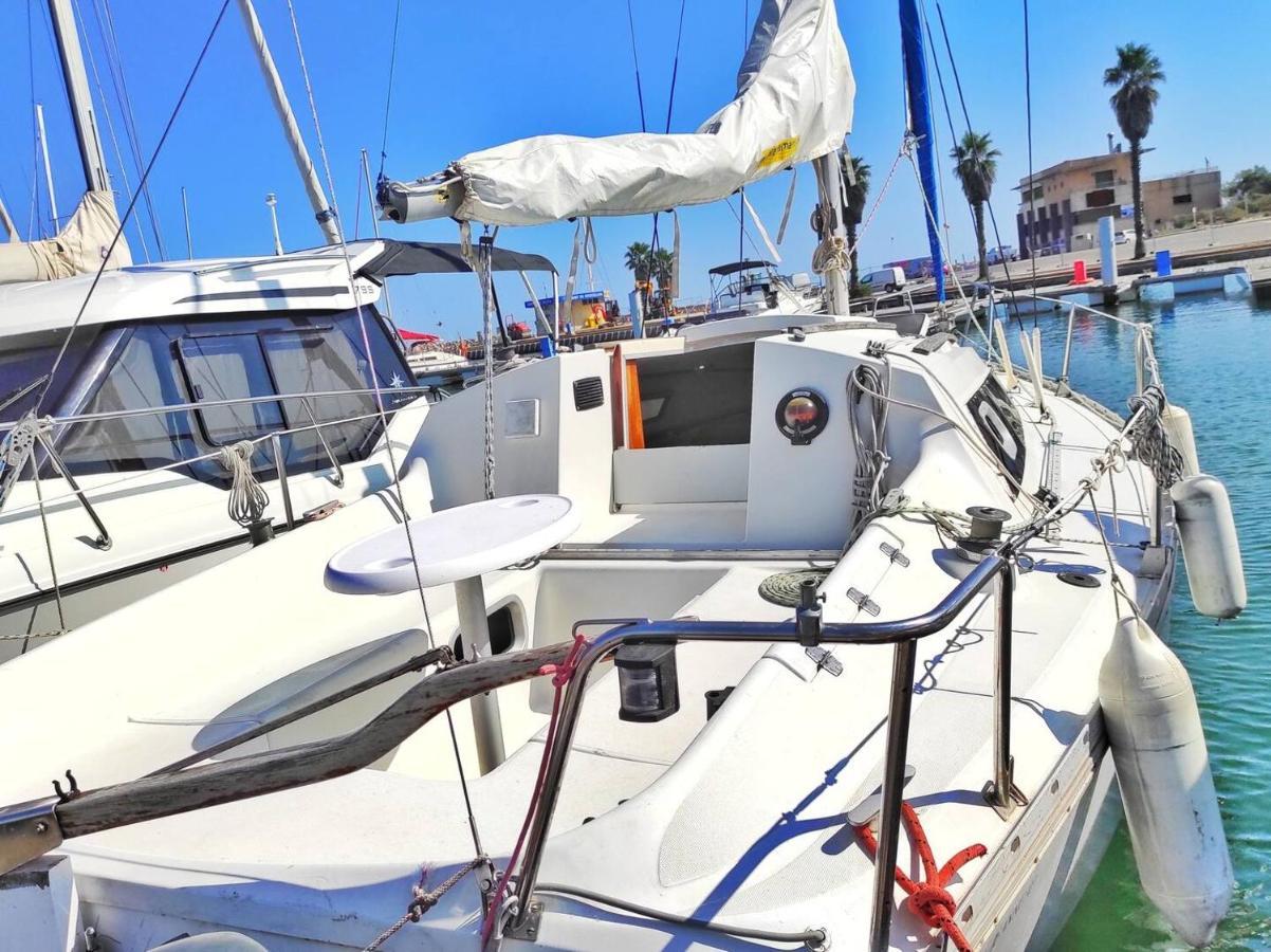 Voilier A Quai Au Calme Hotel Canet-en-Roussillon Buitenkant foto